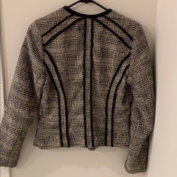 Fashionable jacket - Picture 4 of 4